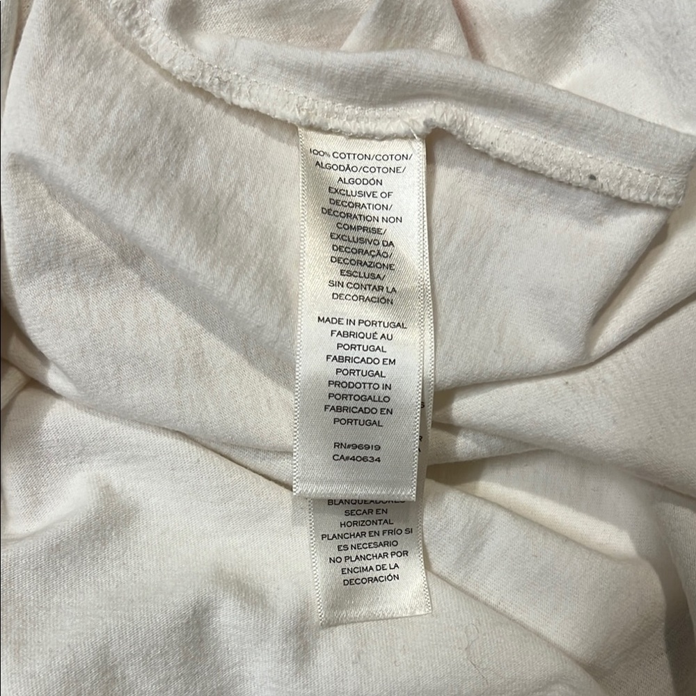 Marc Jacobs T-Shirt with Red Lipstick Design - Picture 11 of 11